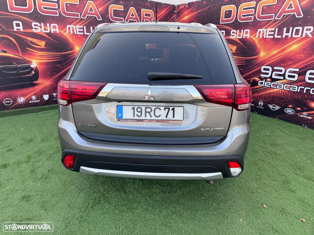 Mitsubishi Outlander 2.2 DI-D Instyle Navi 4WD - 27