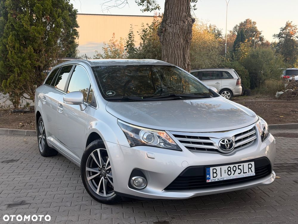 Toyota Avensis 2013 photo 3