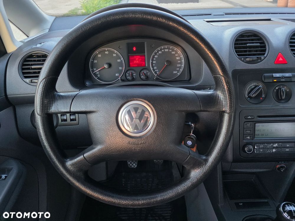 Volkswagen Caddy 1.6 Life Colour Concept - 11