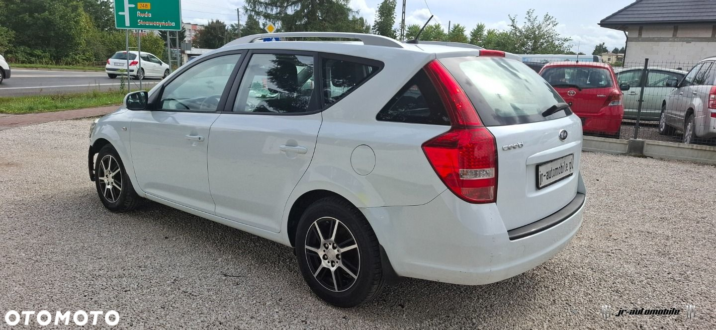 Kia Ceed - 3