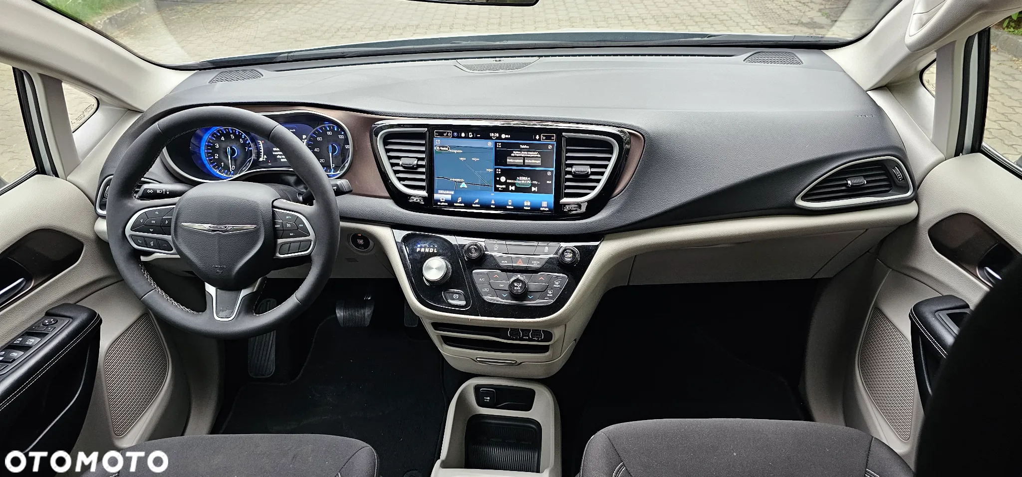 Chrysler Pacifica - 18