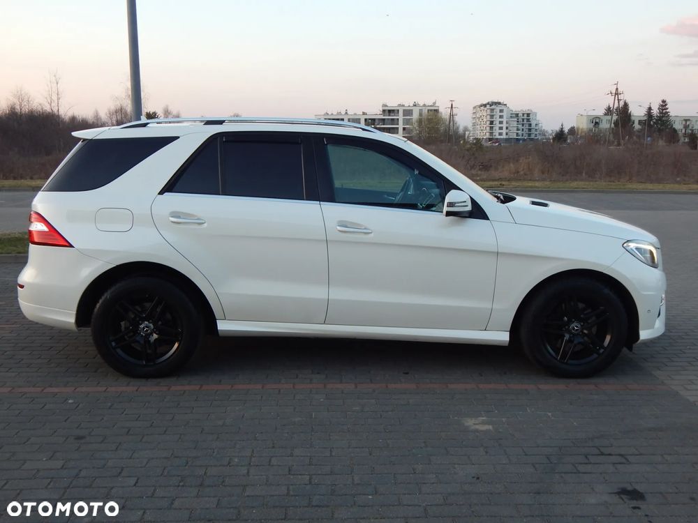 Mercedes-Benz ML 350 BlueTEC 4-Matic - 12
