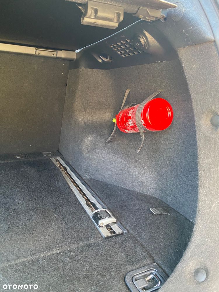 Kia Ceed - 14