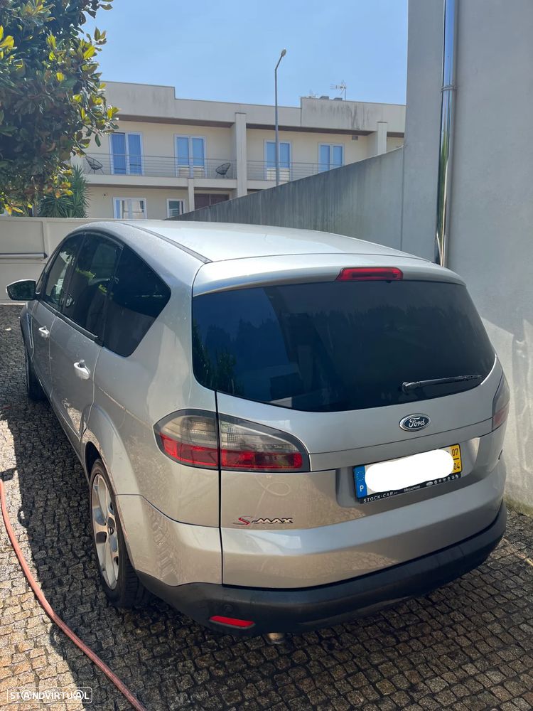 Ford S-Max 2.0 TDCi Titanium 7L - 4