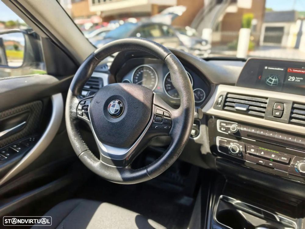 BMW 318 i Sport Line - 23