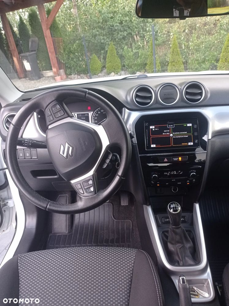 Suzuki Vitara 1.6 Comfort 2WD - 10