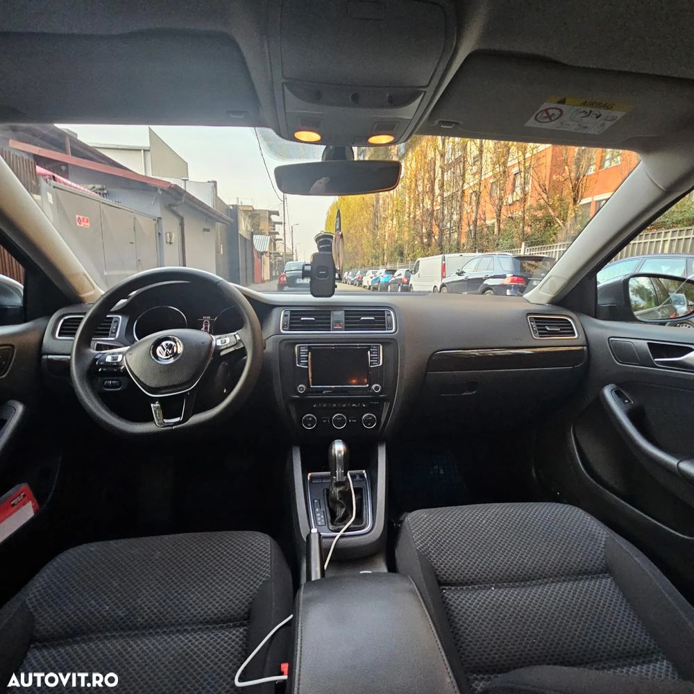 Volkswagen Jetta 2.0 TDI DSG Comfortline - 8