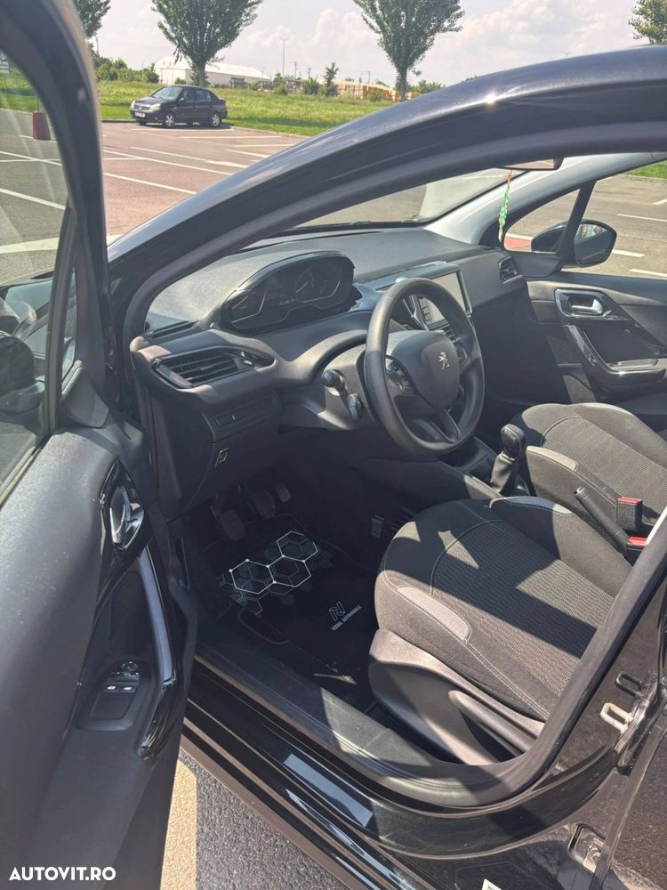 Peugeot 208 1.2 VTi Active - 11