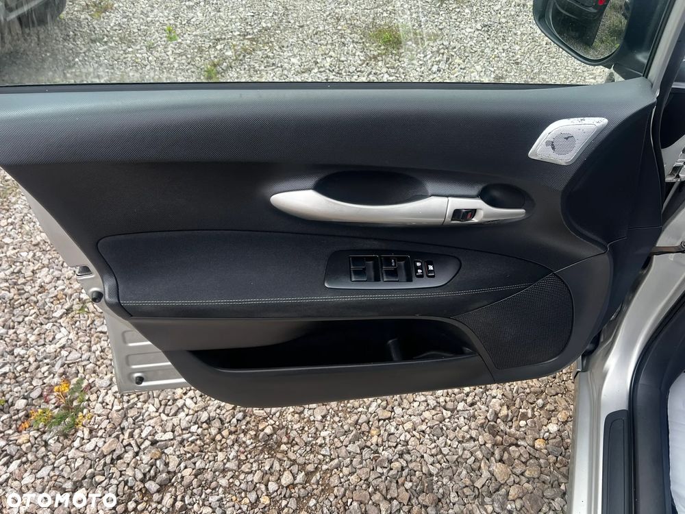 Toyota Auris 1.6 Executive - 23