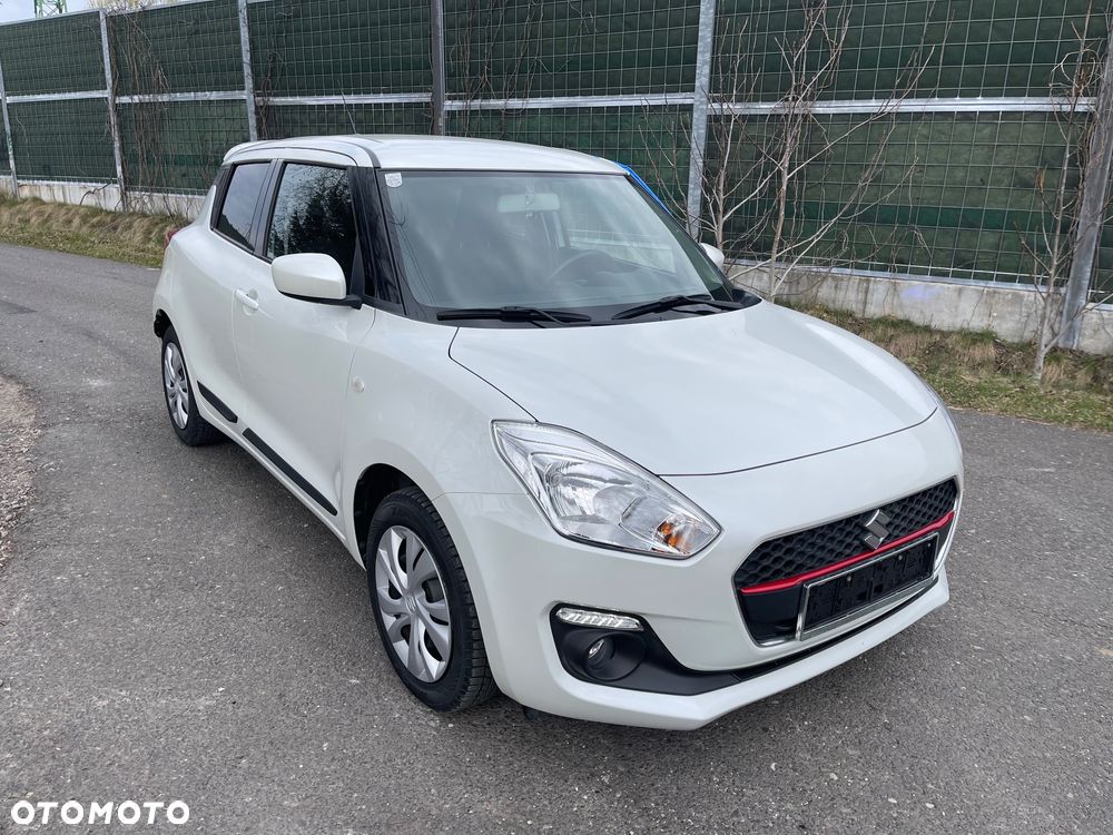 Suzuki Swift 1.2 Dualjet Club - 1