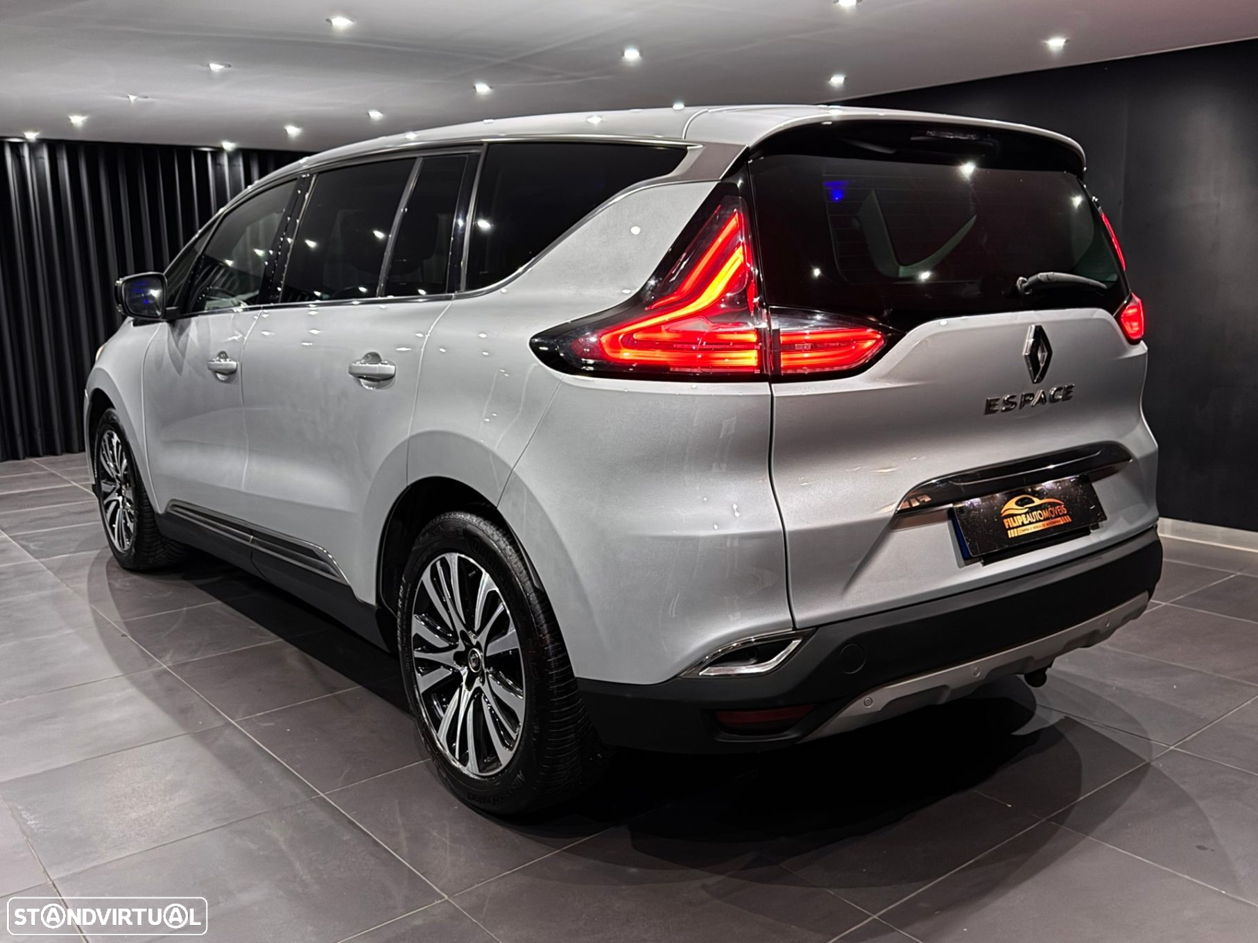 Renault Espace 1.6 dCi Initiale Paris EDC - 6
