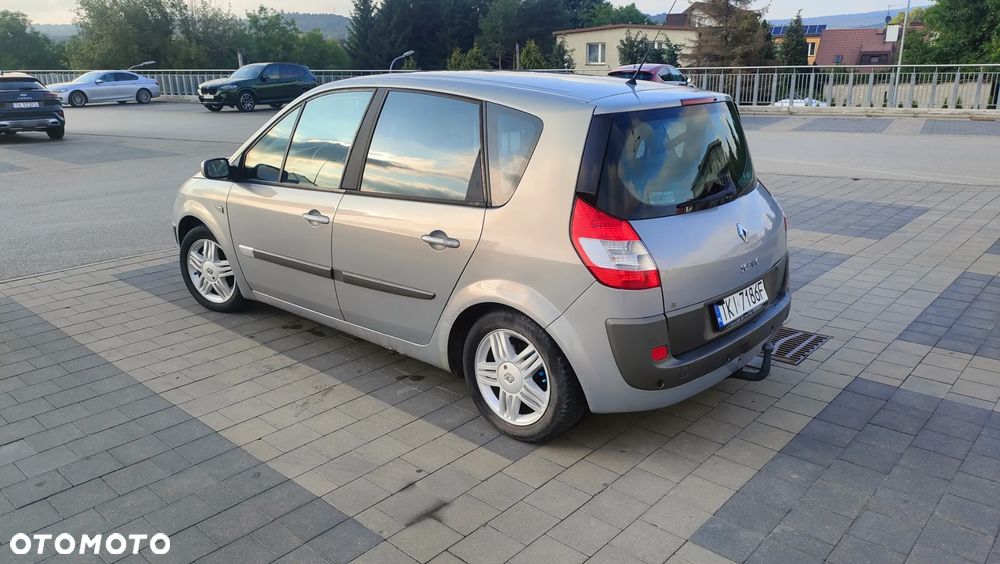 Renault Scenic 1.6 16V Confort Authentique - 4