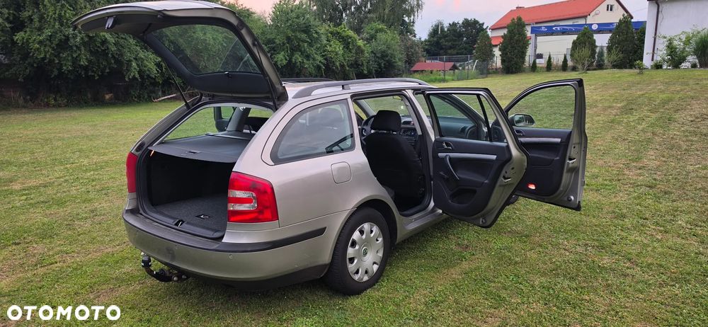Skoda Octavia 1.9 TDI Elegance DSG - 26
