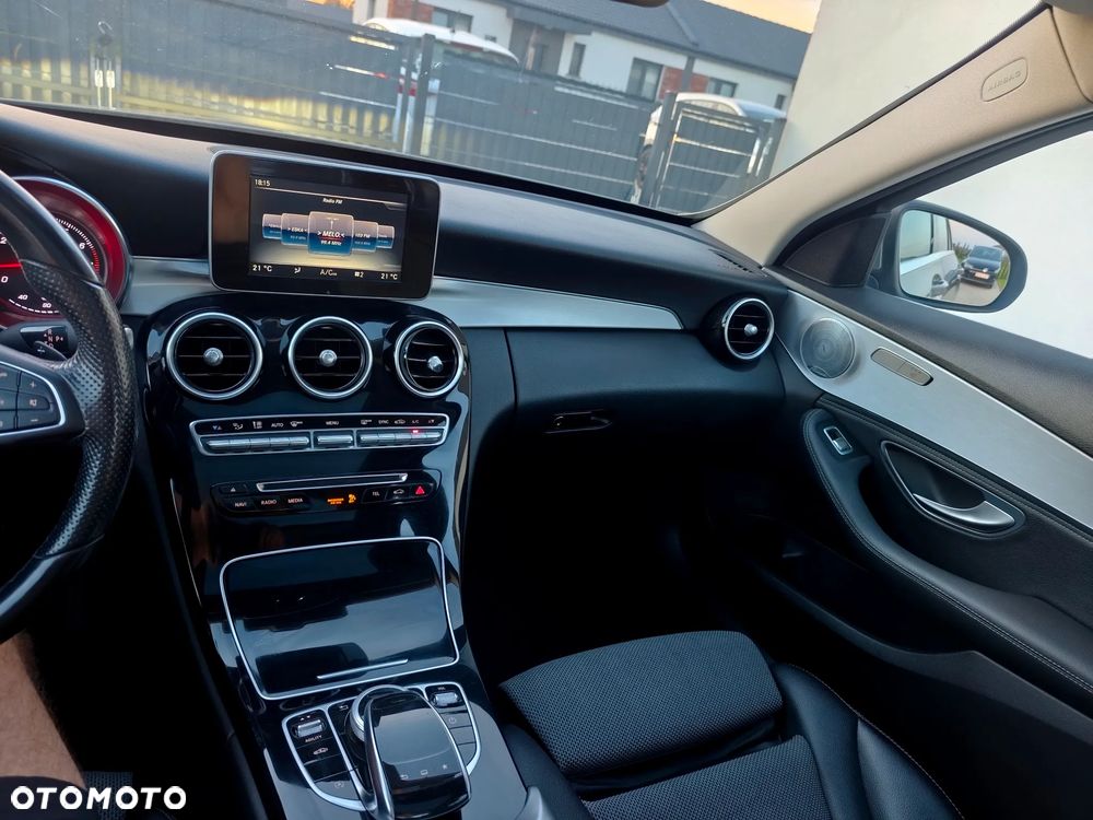 Mercedes-Benz Klasa C 250 7G-TRONIC Avantgarde - 24