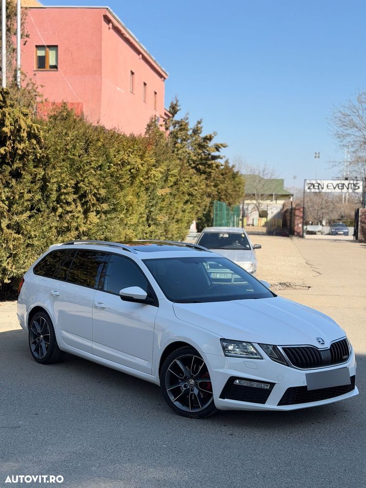 Skoda Octavia 2.0 TDI DSG RS - 3