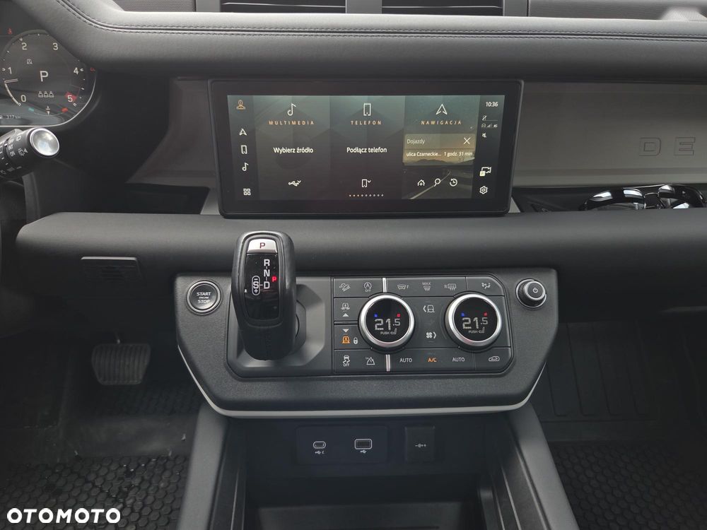 Land Rover Defender 3.0 D250 mHEV X-Dynamic HSE - 17