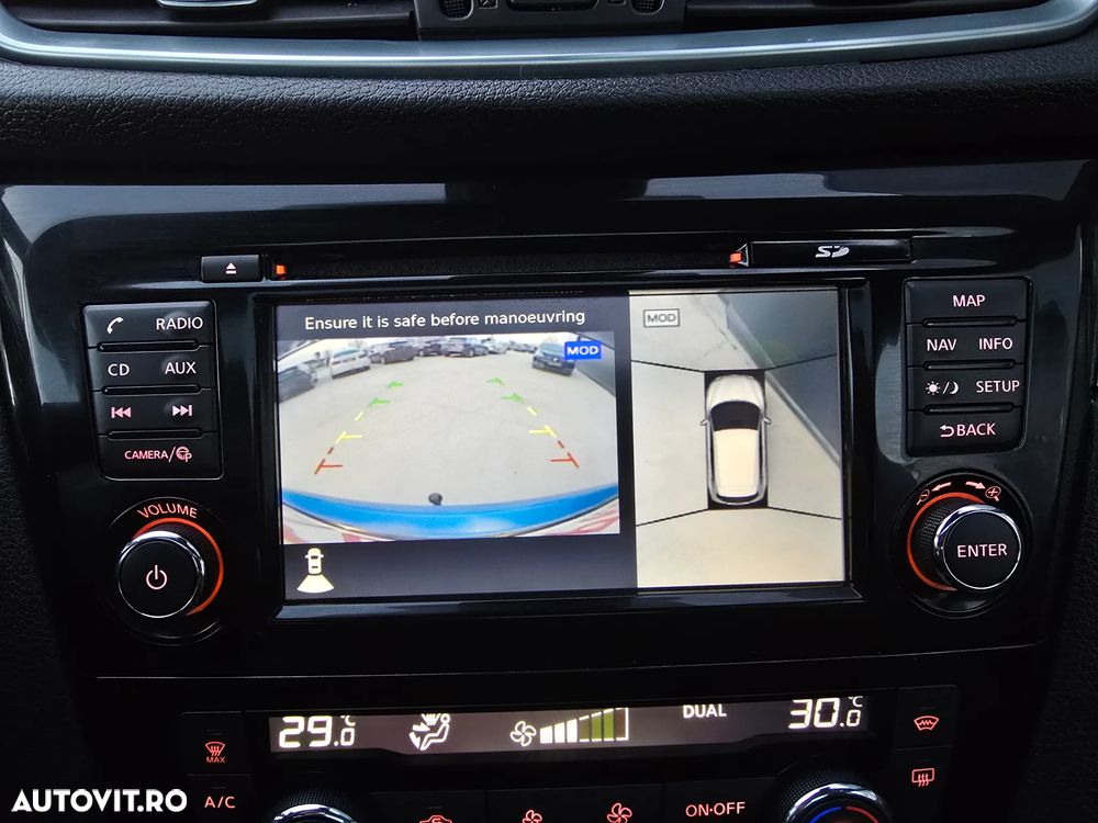 Nissan Qashqai 1.6 DCI Xtronic TEKNA+ - 12