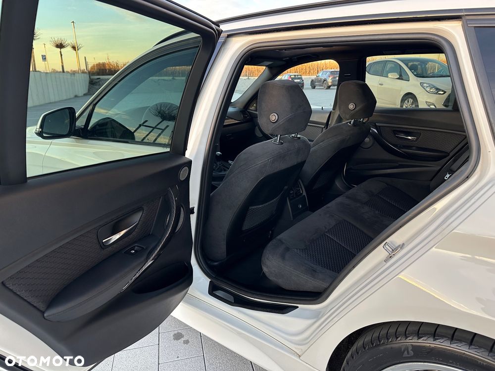 BMW Seria 3 318d M Sport EU6 - 23