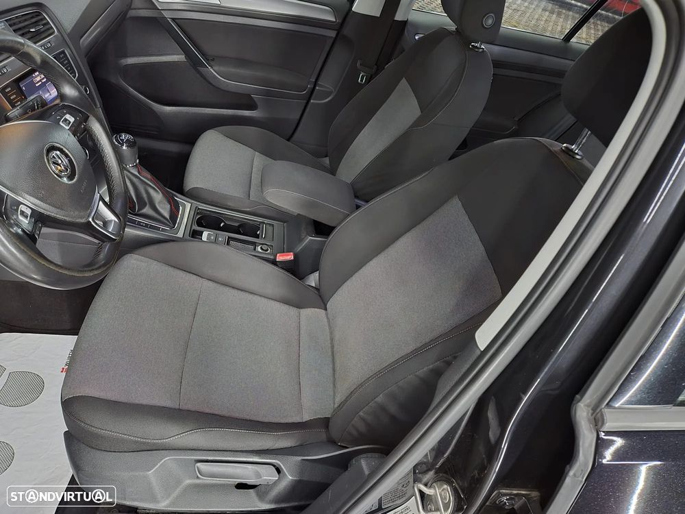 VW Golf 1.6 TDi Confortline - 6