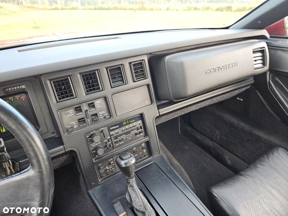Chevrolet Corvette - 19