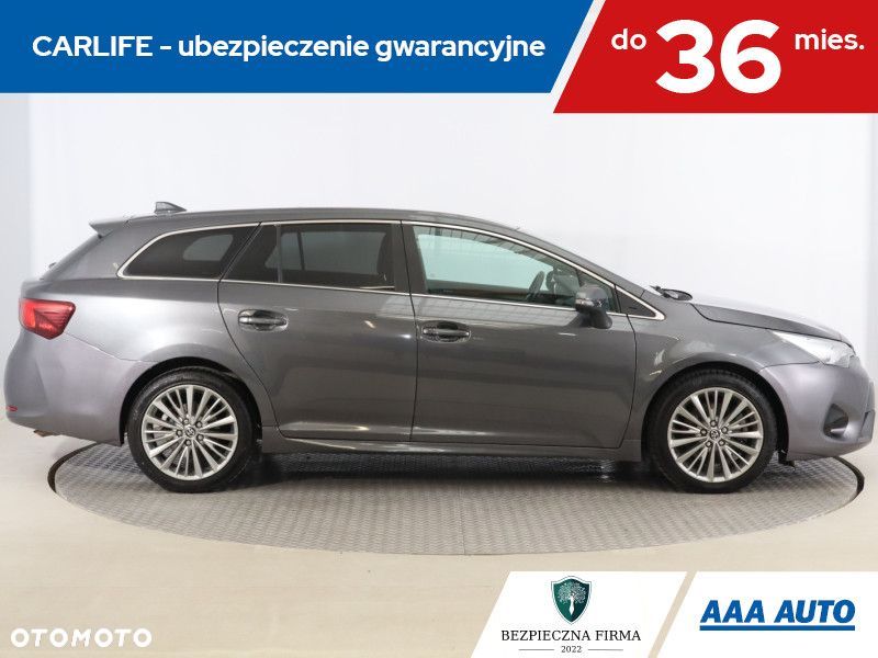 Toyota Avensis - 8