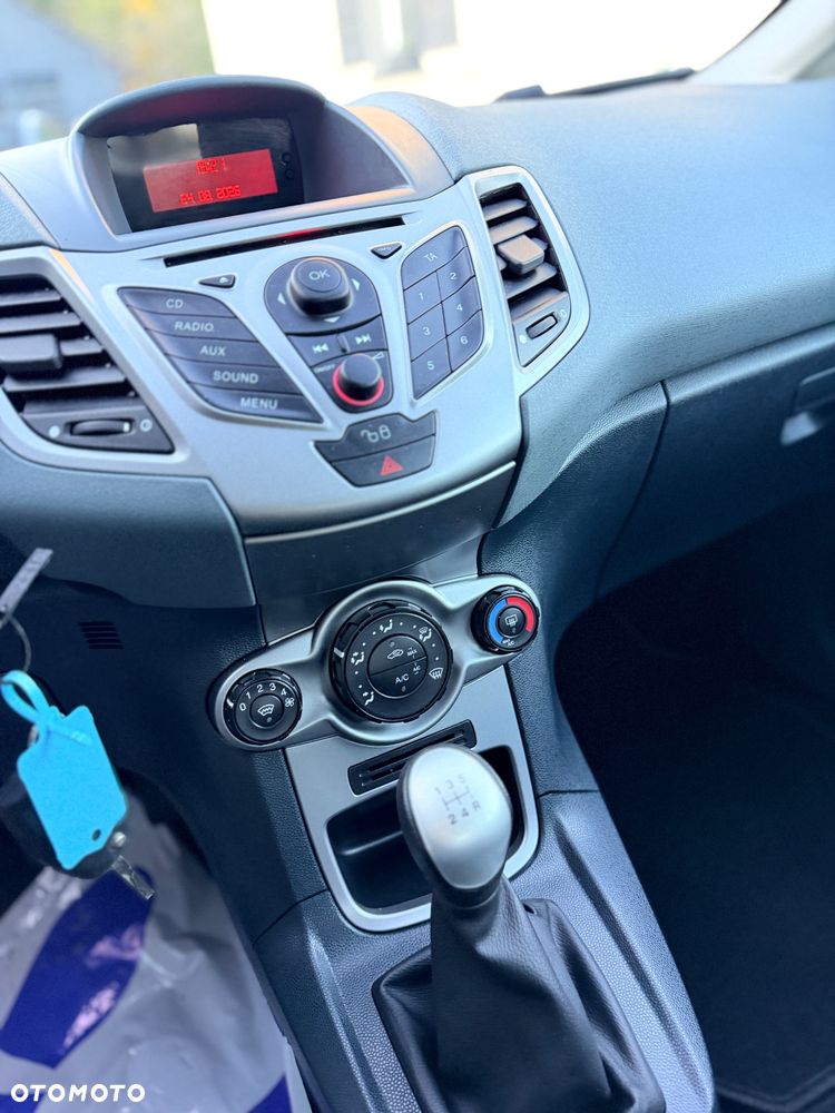 Ford Fiesta 1.25 Titanium EU5 - 9