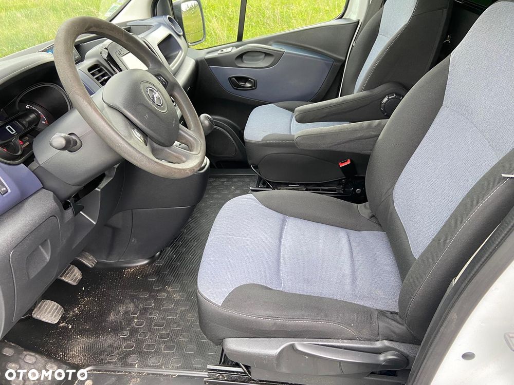 Opel Ambulans Karetka vivaro - 12