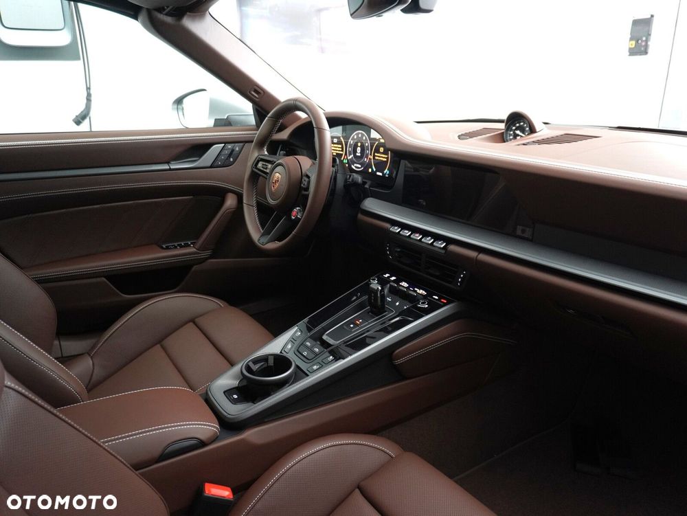 Porsche 911 Carrera S - 32