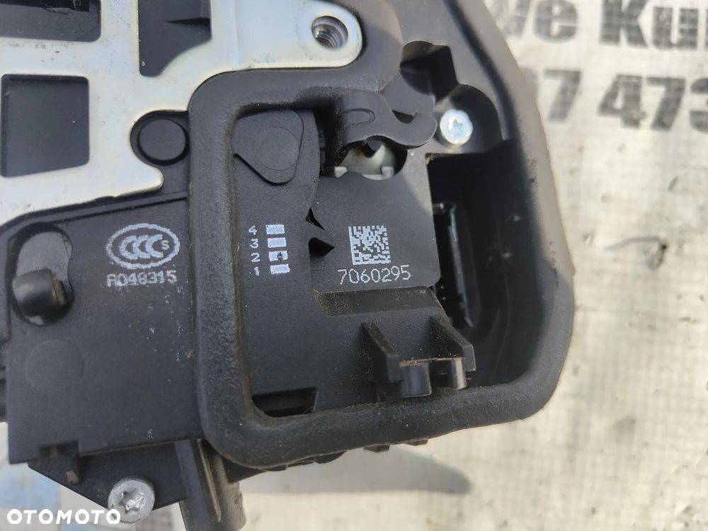 BMW E6 E61 E9 E91 E87 Zamek drzwi lewy tył tylny 7060295 - 4