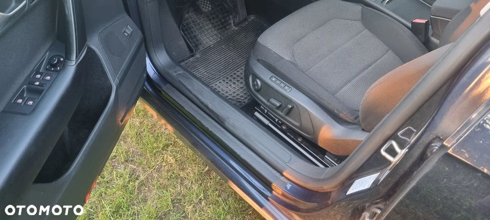 Volkswagen Passat 2.0 TDI DPF Comfortline - 18