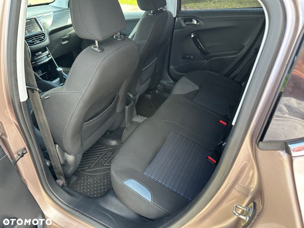 Peugeot 208 e-HDi FAP 92 EGS6 Stop&Start Allure - 9