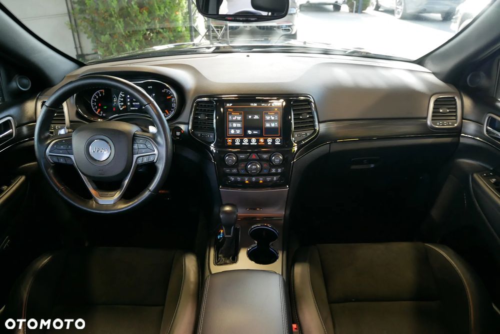 Jeep Grand Cherokee - 17