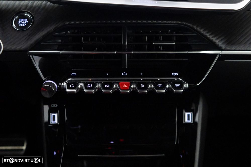 Peugeot 2008 1.2 PureTech GT EAT8 - 23