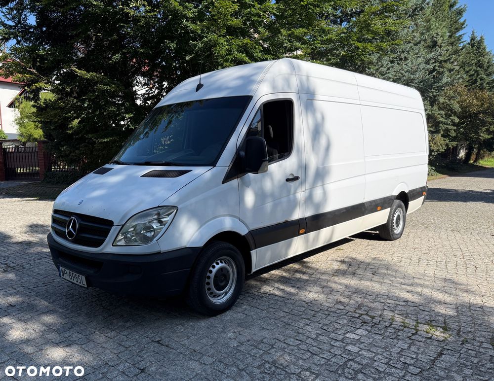 Mercedes-Benz Sprinter - 1
