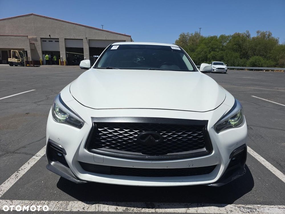 Infiniti Q50 - 2