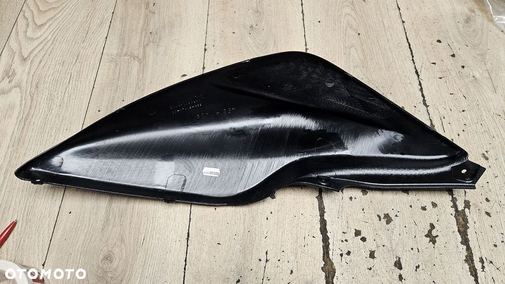 Pokrywa bok owiewka carbon Yamaha Aerox  9079Q-05245 - 6