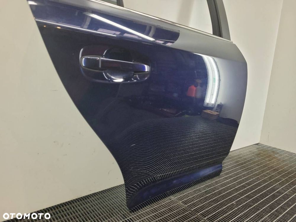 DRZWI TYŁ TYLNE PRAWE KOMPLETNE TOYOTA AVENSIS T27 KOMBI 8S6 - 4