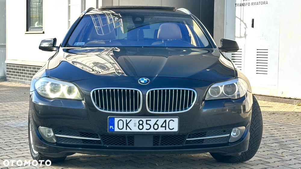 BMW Seria 5 525d xDrive Luxury Line - 4