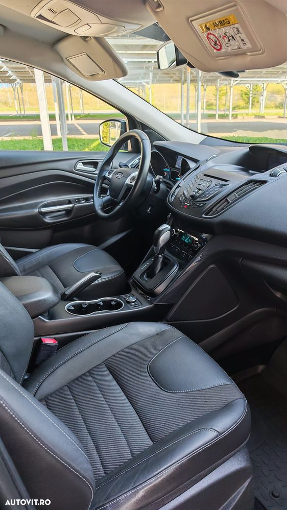 Ford Kuga 2.0 TDCi Powershift 4WD Titanium - 31