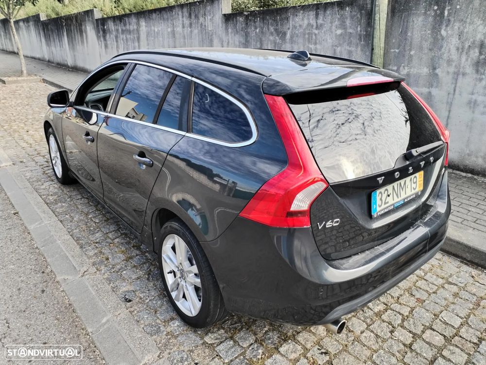 Volvo V60 1.6 D2 Drive Momentum Start/Stop - 4