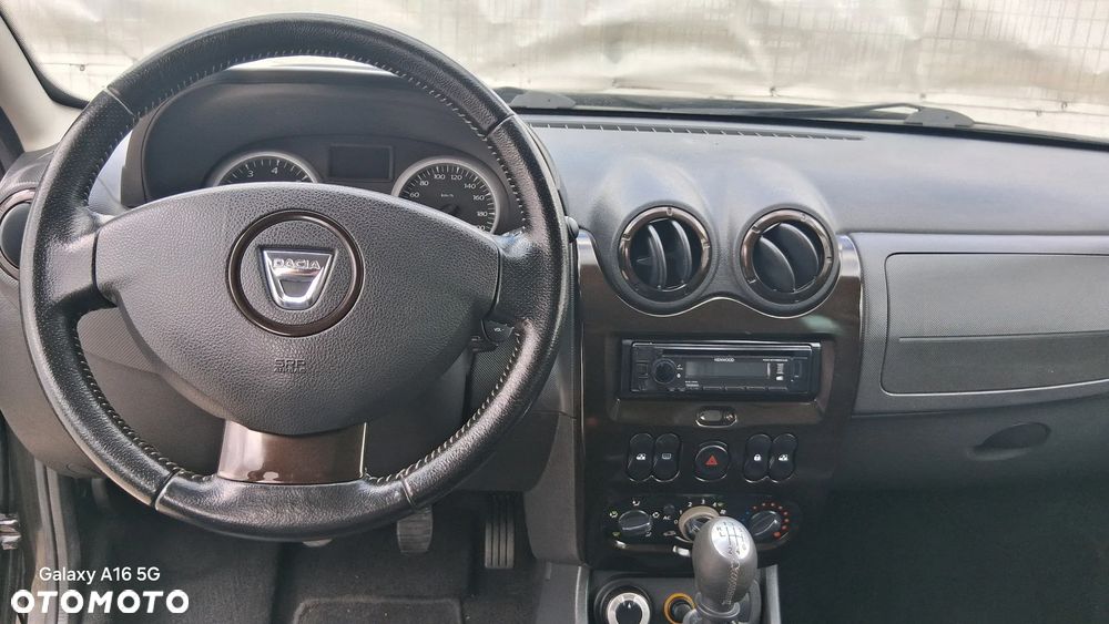 Dacia Duster 1.6 16V 4x4 Prestige - 12