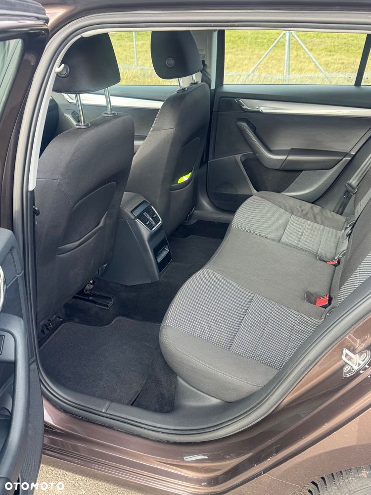 Skoda Octavia Combi 1.2 TSI Elegance - 27