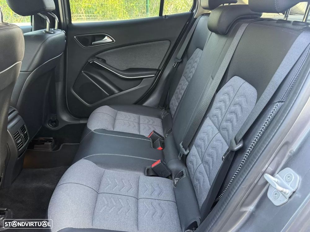 Mercedes-Benz GLA 180 d Urban Aut. - 22