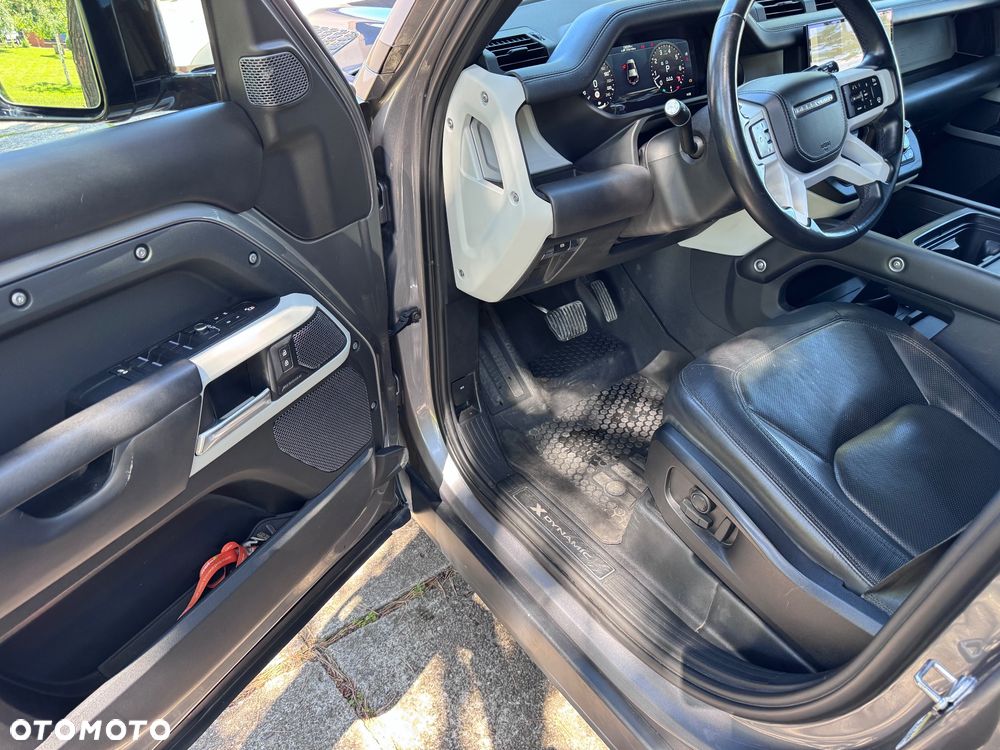 Land Rover Defender 3.0 P400 mHEV X-Dynamic HSE - 15