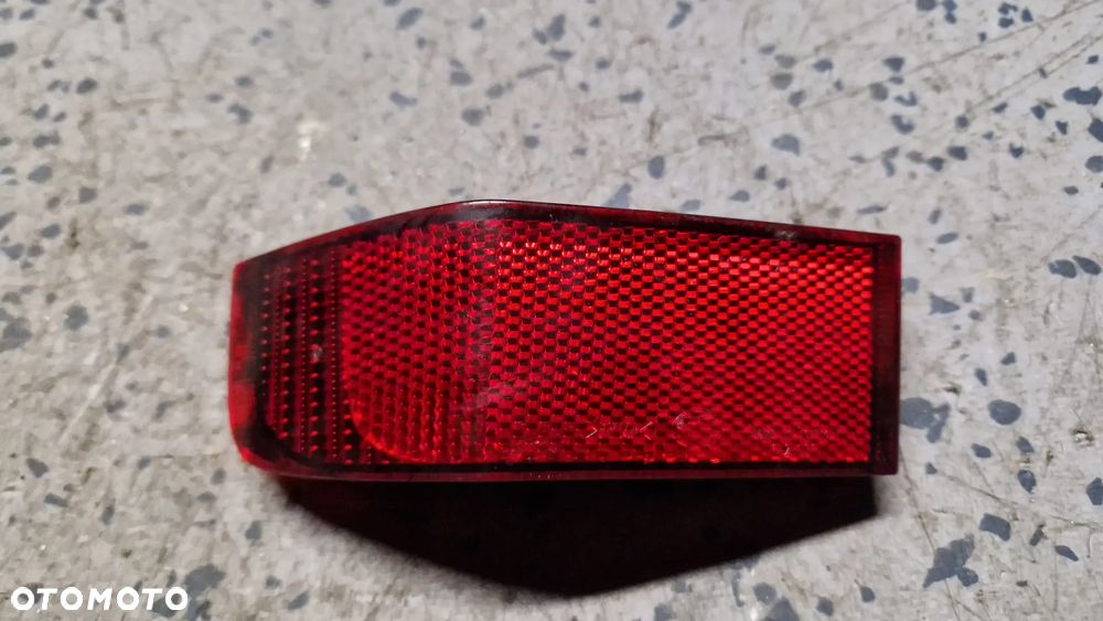 OPEL OMEGA B KOMBI ODBLASK LEWY - 1