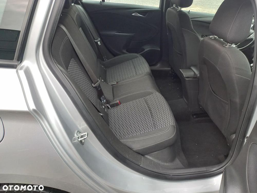 Opel Astra 1.6 CDTI Dynamic S&S - 16