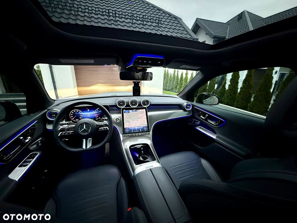 Mercedes-Benz GLC - 24