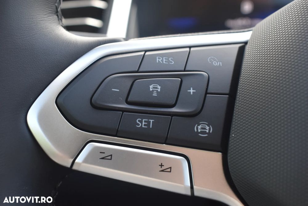 Volkswagen T-ROC 1.5 TSI DSG Advanced - 16
