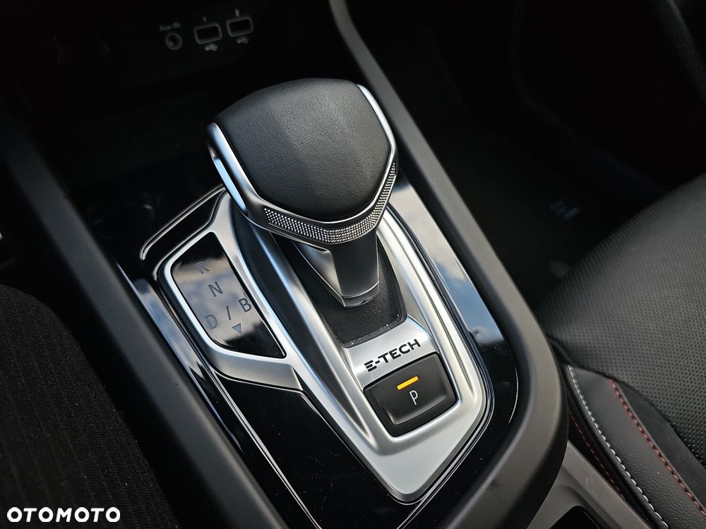 Renault Arkana 1.6 E-TECH R.S Line MMT - 16