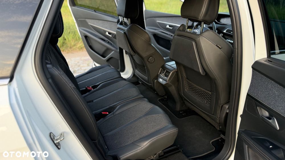 Peugeot 5008 BlueHDi 180 EAT8 GT - 11